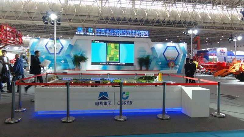 小型舞台搭建：从材料选择到搭建技巧解析